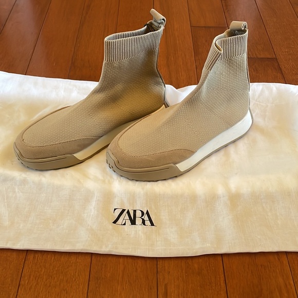 Zara tan booties/tennis - Picture 2 of 5